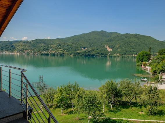 Apartmani Jezero Конич Екстериор снимка