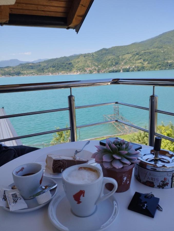 Apartmani Jezero Конич Екстериор снимка